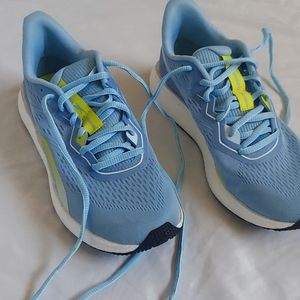 Light Blue Reebok Sneekers